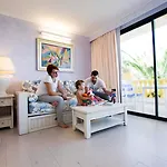 Отель Royal Family Club 4*