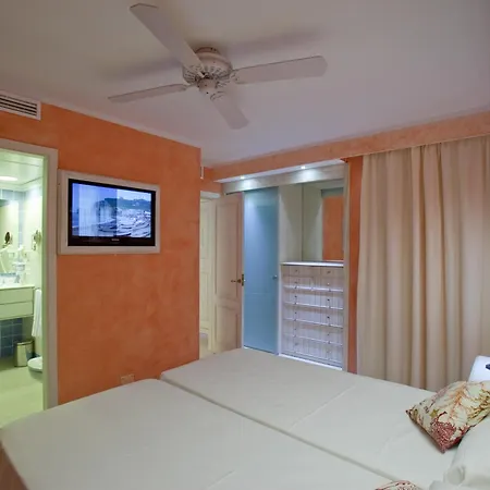 Royal Family Club Отель 4*