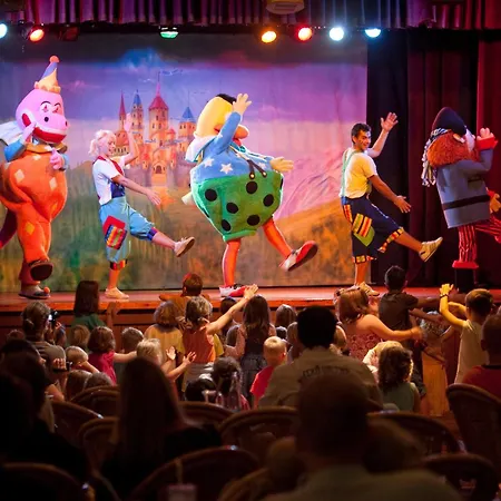 Royal Family Club 4* Сон-Боу