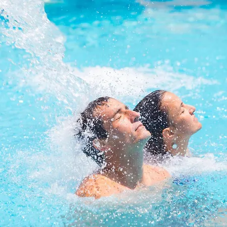 Royal Family Club Сон-Боу