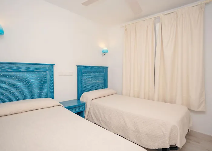 Hotel Royal Family Club