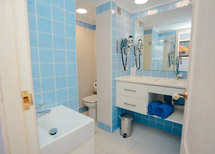 Royal Family Club Hotel 4*