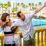 Hotel Royal Family Club