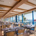 Royal Family Club 4*