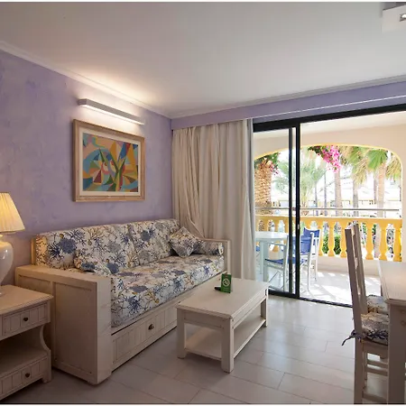 Hotel Royal Family Club