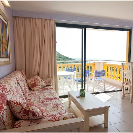 Hotel Royal Family Club