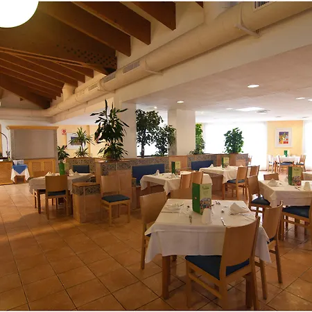 Royal Family Club 4* Son Bou