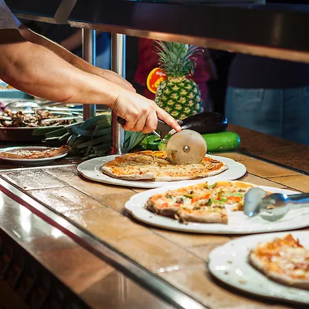 Royal Family Club 4* Son Bou