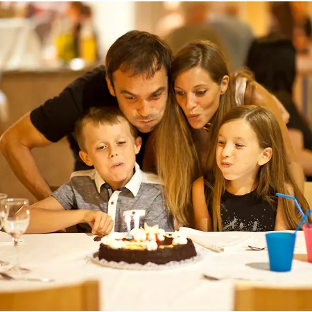 Royal Family Club Hotel Son Bou