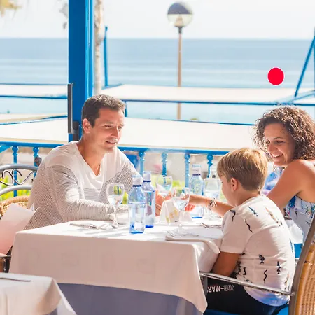 Hotel Royal Family Club
