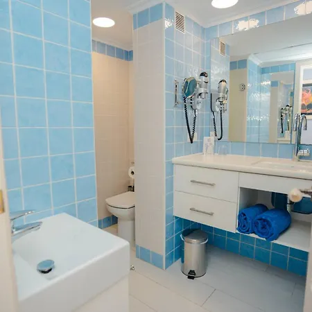 Royal Family Club Hotel 4*