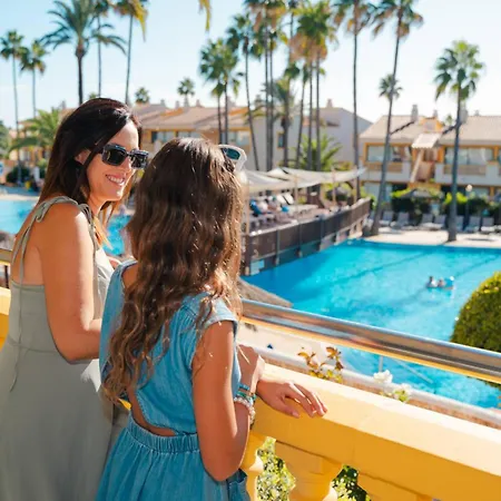 Hotel Royal Family Club