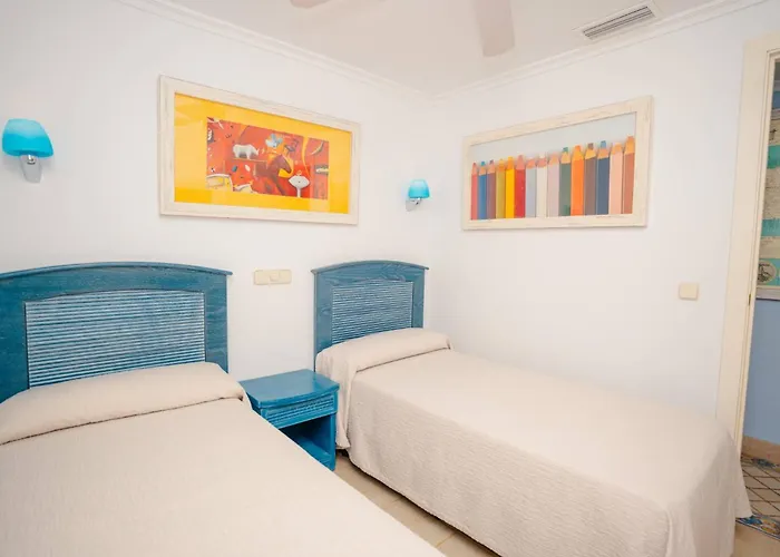 Royal Family Club 4* Son Bou