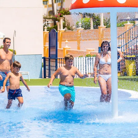 Royal Family Club 4*