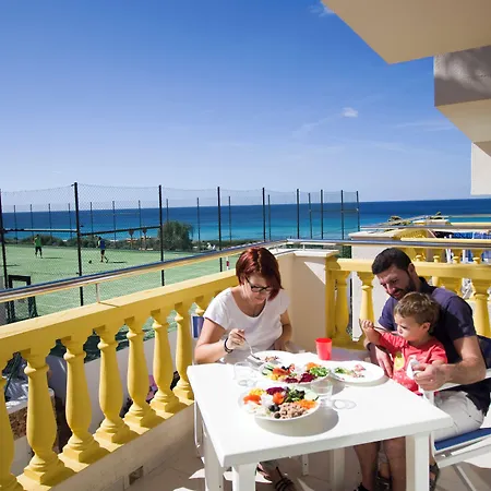 Ξενοδοχείο Royal Family Club