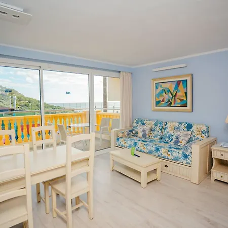 Royal Family Club 4*