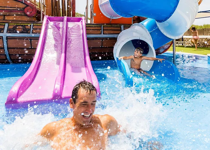 Royal Family Club 4*