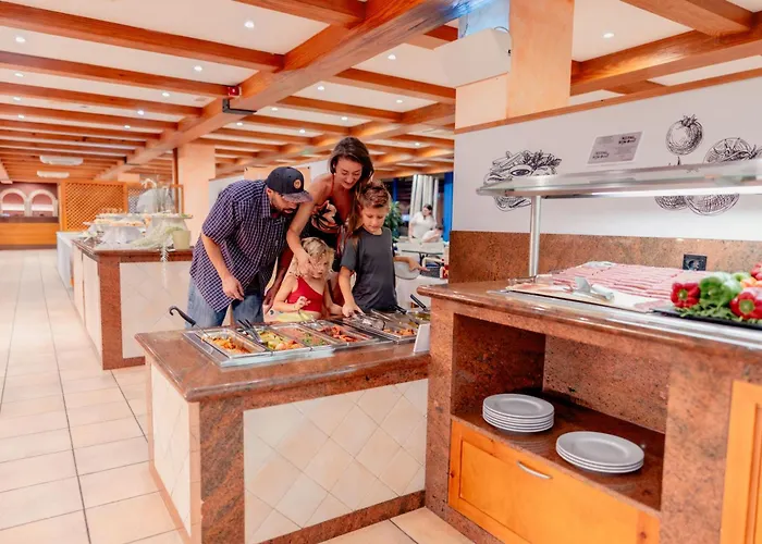 Royal Family Club 4* Son Bou